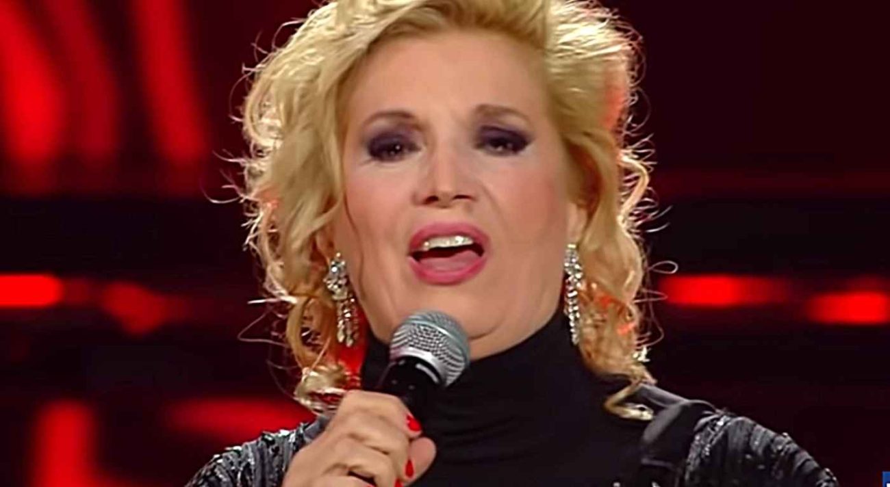 Sanremo 2022 Iva Zanicchi Doloroso Incidente Per La Cantante Che Non