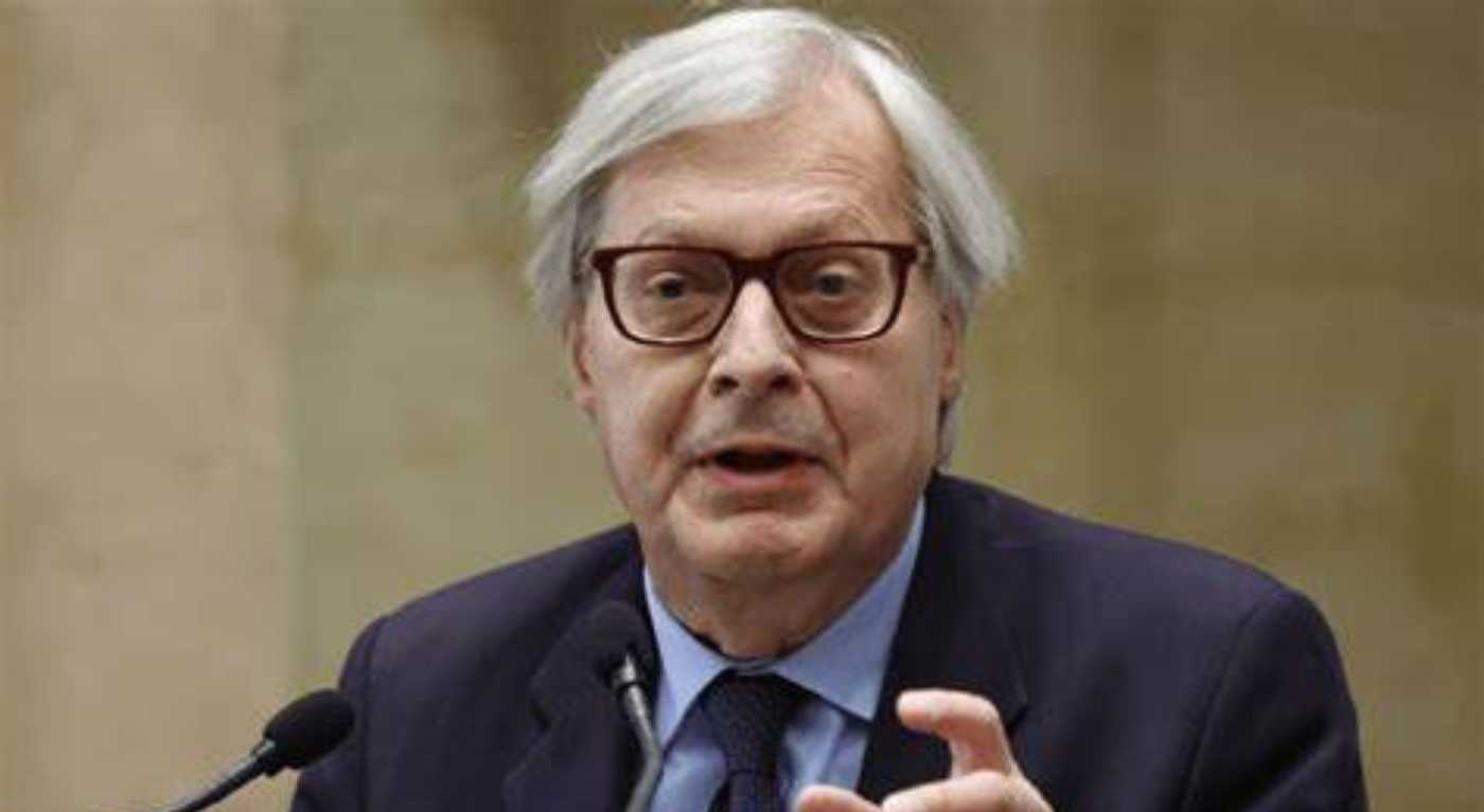 Vittorio Sgarbi, indagato