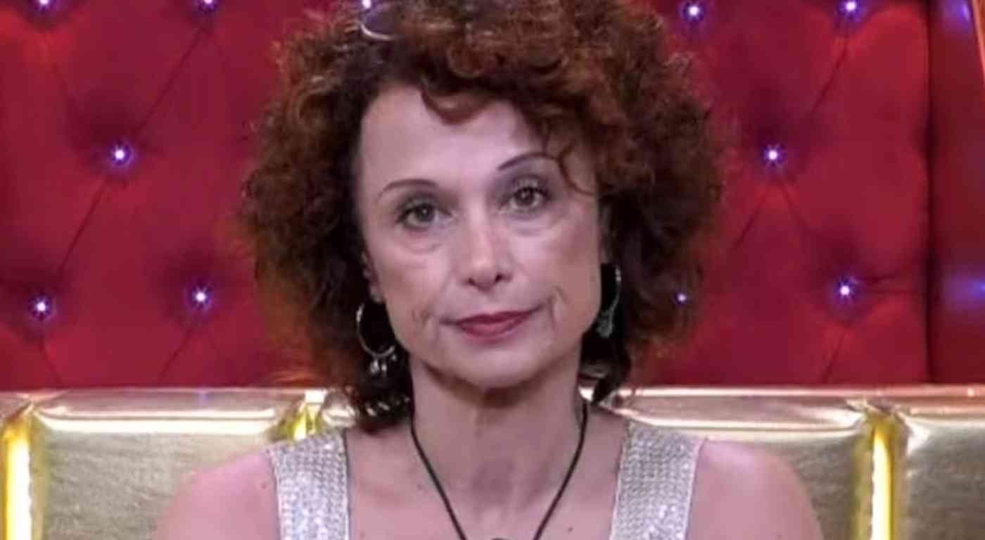 "Facciamola fuori". Il piano segreto degli inquilini contro Beatrice Luzzi al Grande Fratello