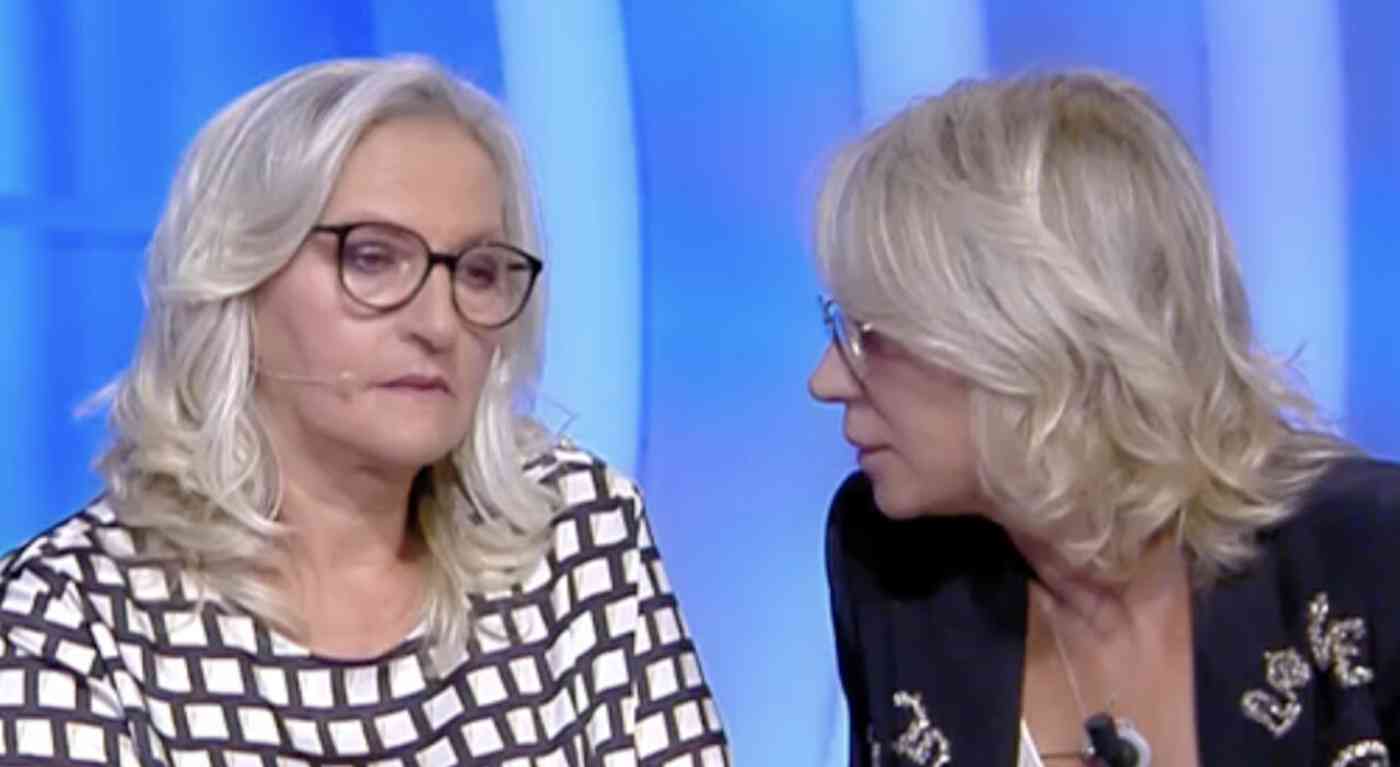 C'è Posta per Te, Luana ama una donna: la madre la rifiuta perchè è lesbica. La reazione di Maria De Filippi