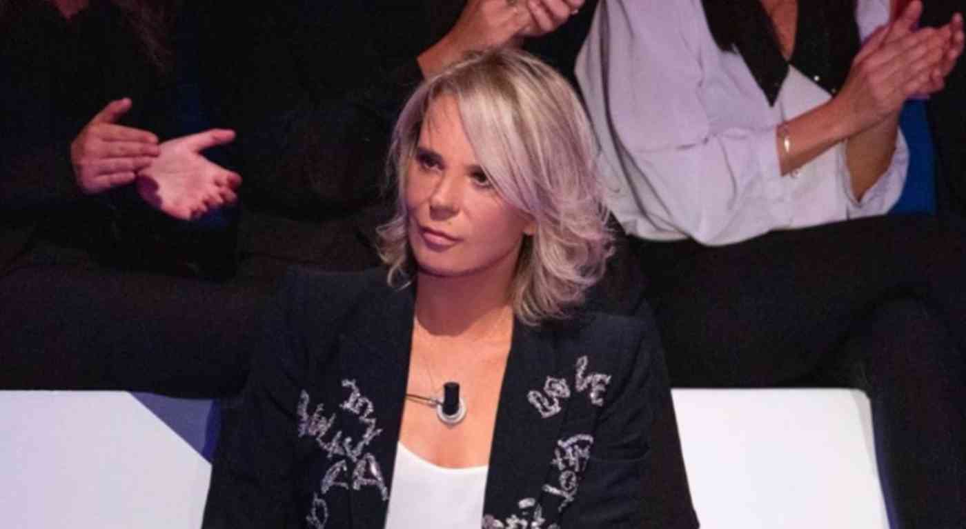 C'è Posta per Te, quanto costa l'outfit di Maria De Filippi. Le cifre ti stupiranno