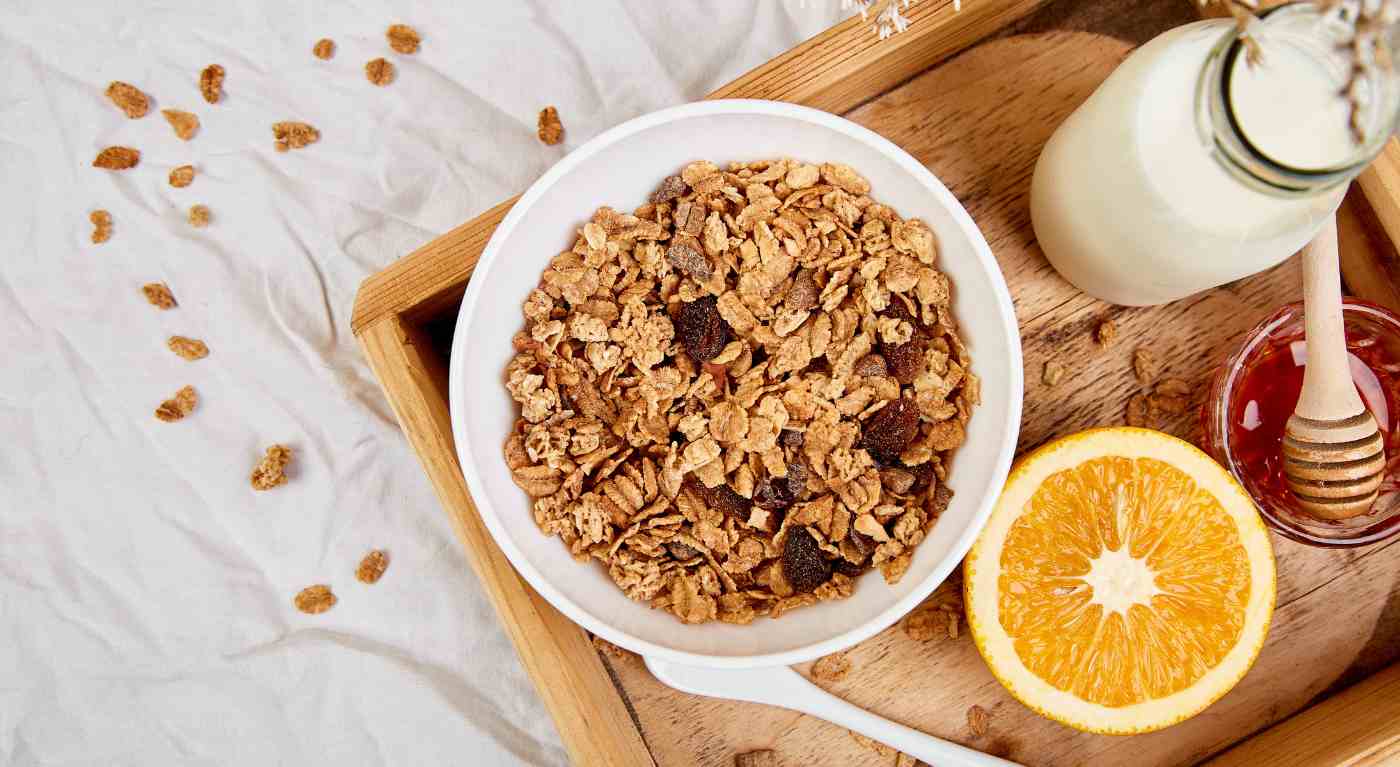 "Non mangiate questo la mattina". Il famoso nutrizionista spiega il segreto per la colazione perfetta