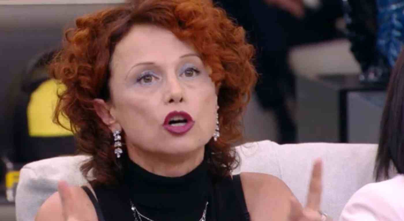 Grande Fratello, le parole di Beatrice sono gravissime: "Che vergogna, è un insulto". Il pubblico è in rivolta