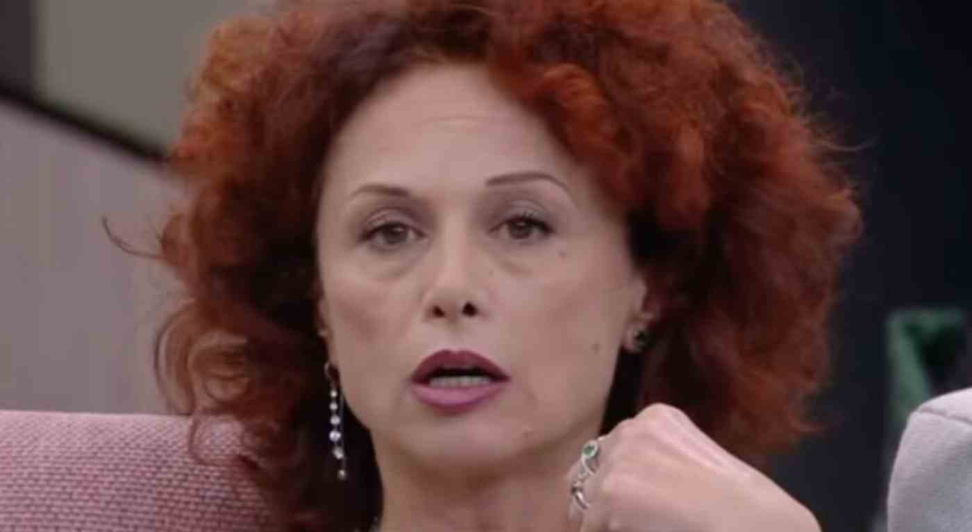 Scandalo al GF: Il celebre volto Rai interviene in difesa di Beatrice dopo un accanimento senza precedenti