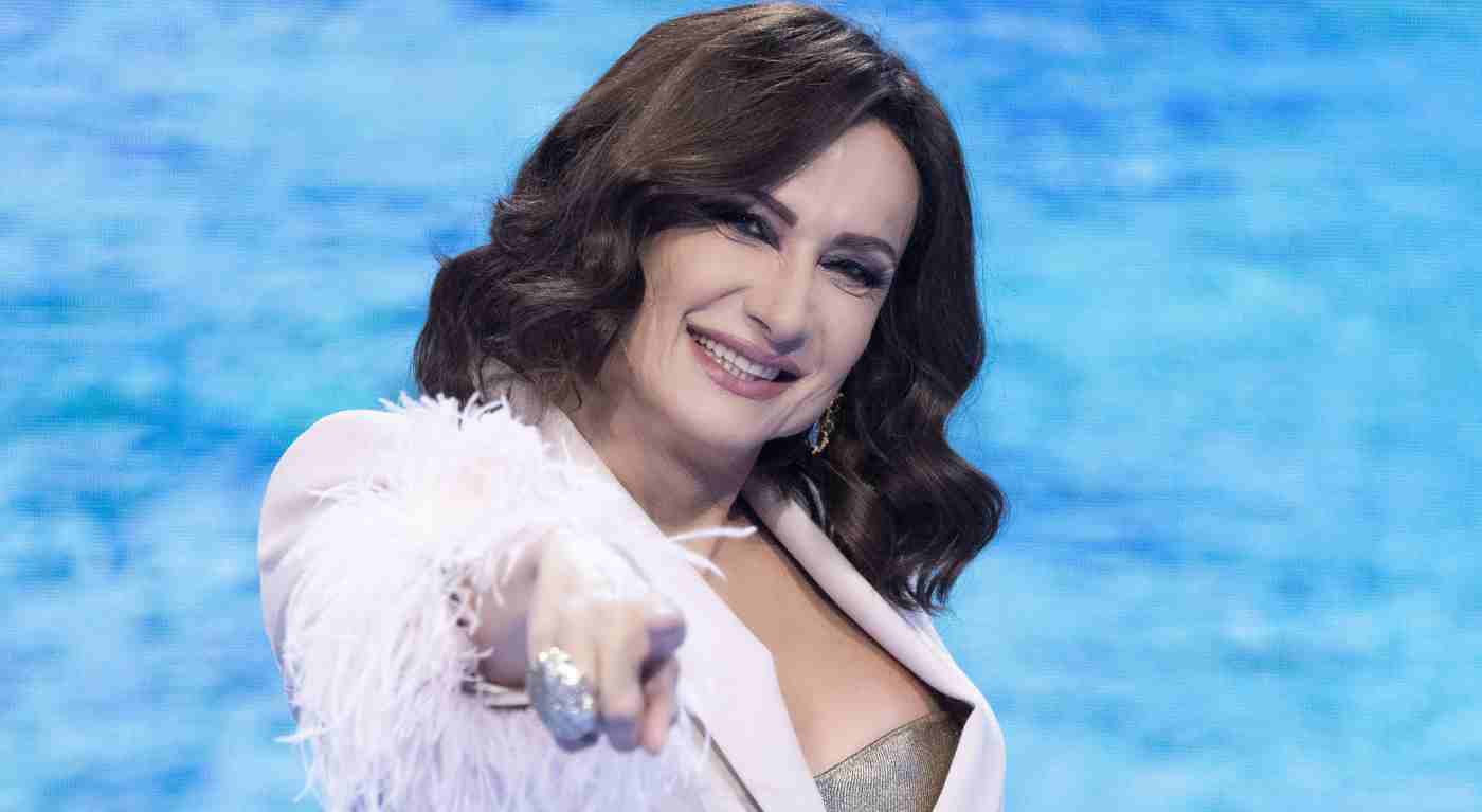 L'Isola dei Famosi, che colpo di scena: Vladimir Luxuria vuole la famosissima del GF. Cosa bolle in pentola?