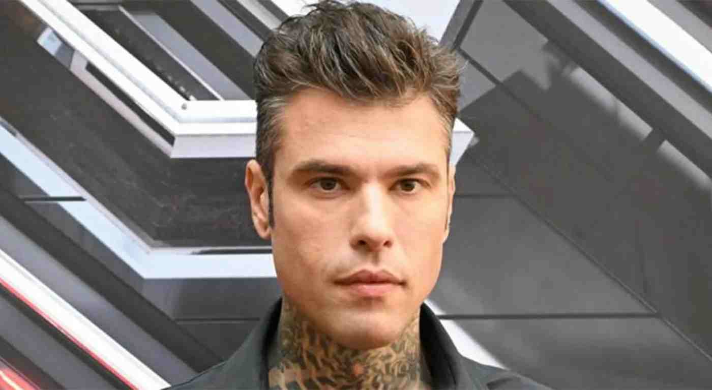 Fedez di nuovo in ospedale? "Sta male, è inutile negarlo"