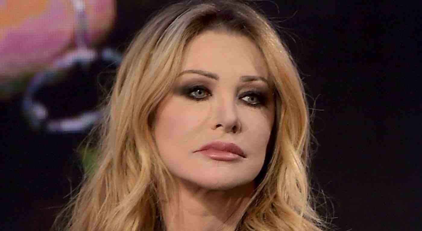 Paola Ferrari si sfoga: “Non sono felice” - La triste confessione della giornalista