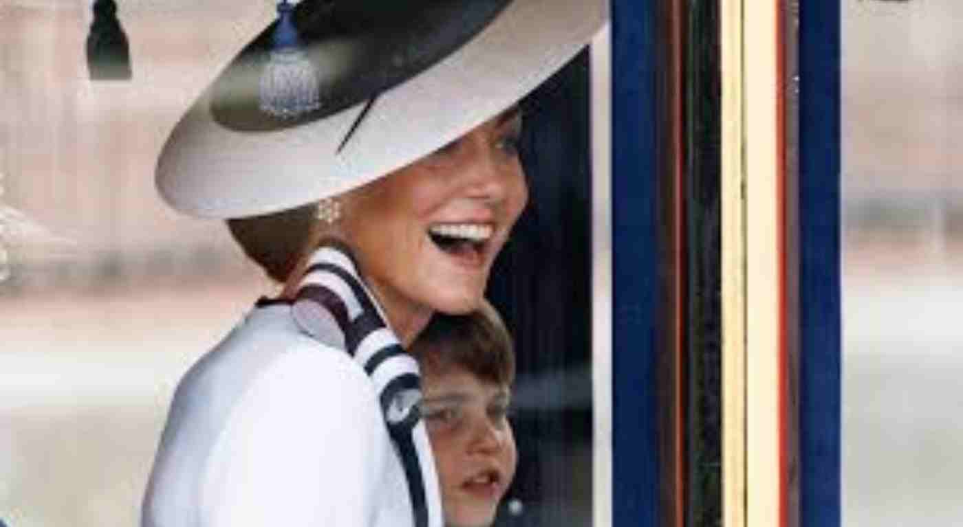 Kate Middleton riappare vestita di bianco: la scelta del look ha un significato nascosto
