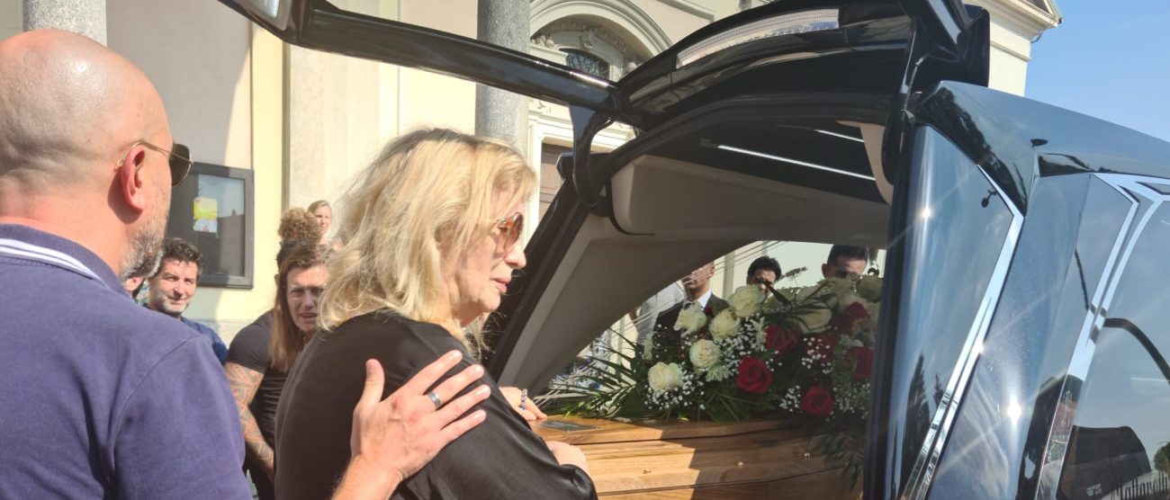 Addio a Fausto Pinna: le parole strazianti di Iva Zanicchi al funerale