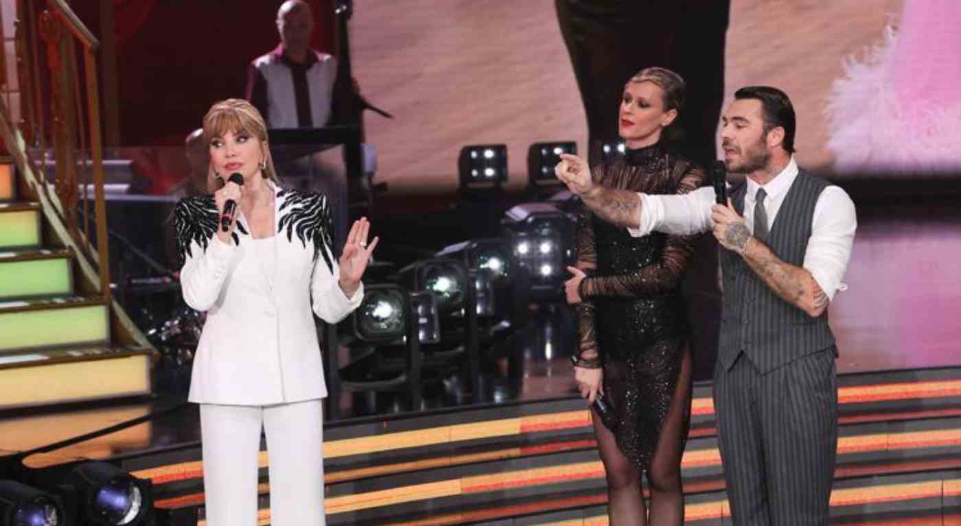 Ballando, bufera su Milly Carlucci