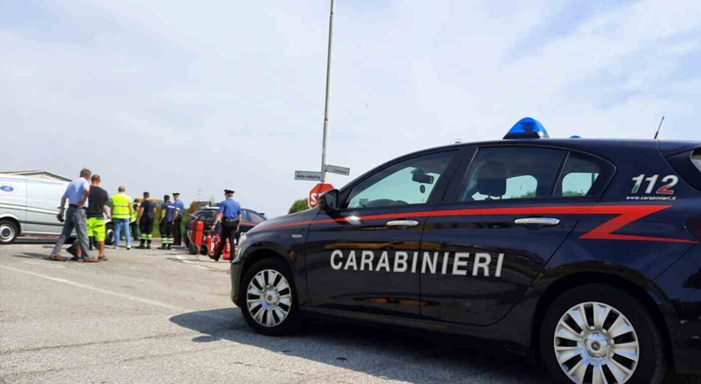 Travolta da un'auto mentre tornava a casa