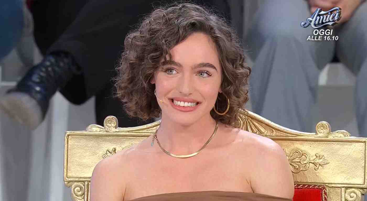 Chiara lascia il trono